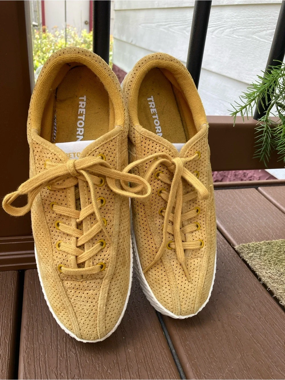 Treton uppers are